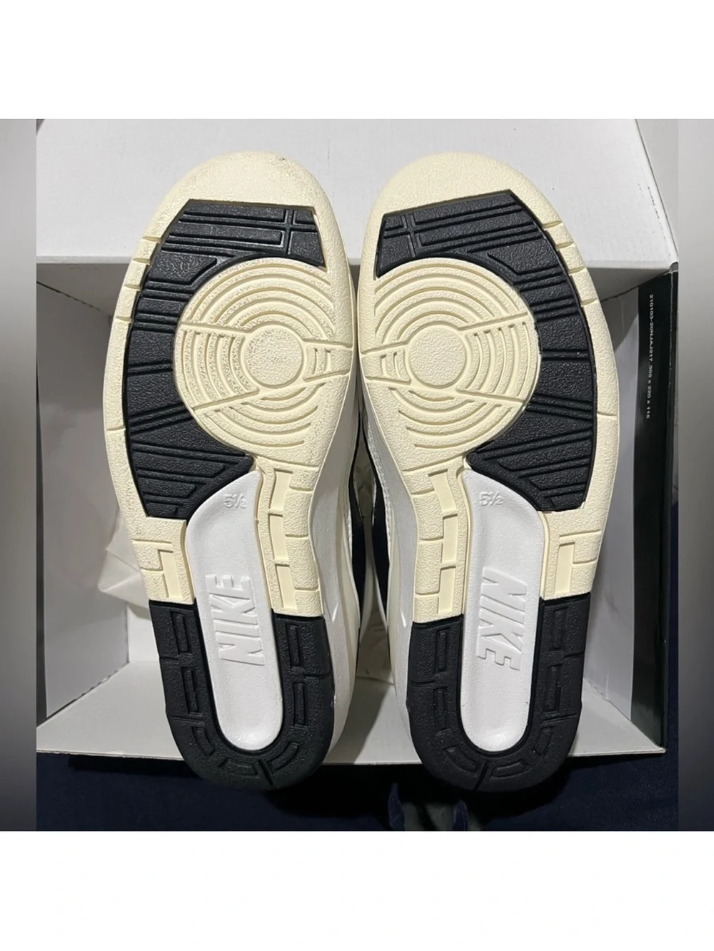BNWT Womens AIR JORDAN 2 Retro - Picture 8 of 14